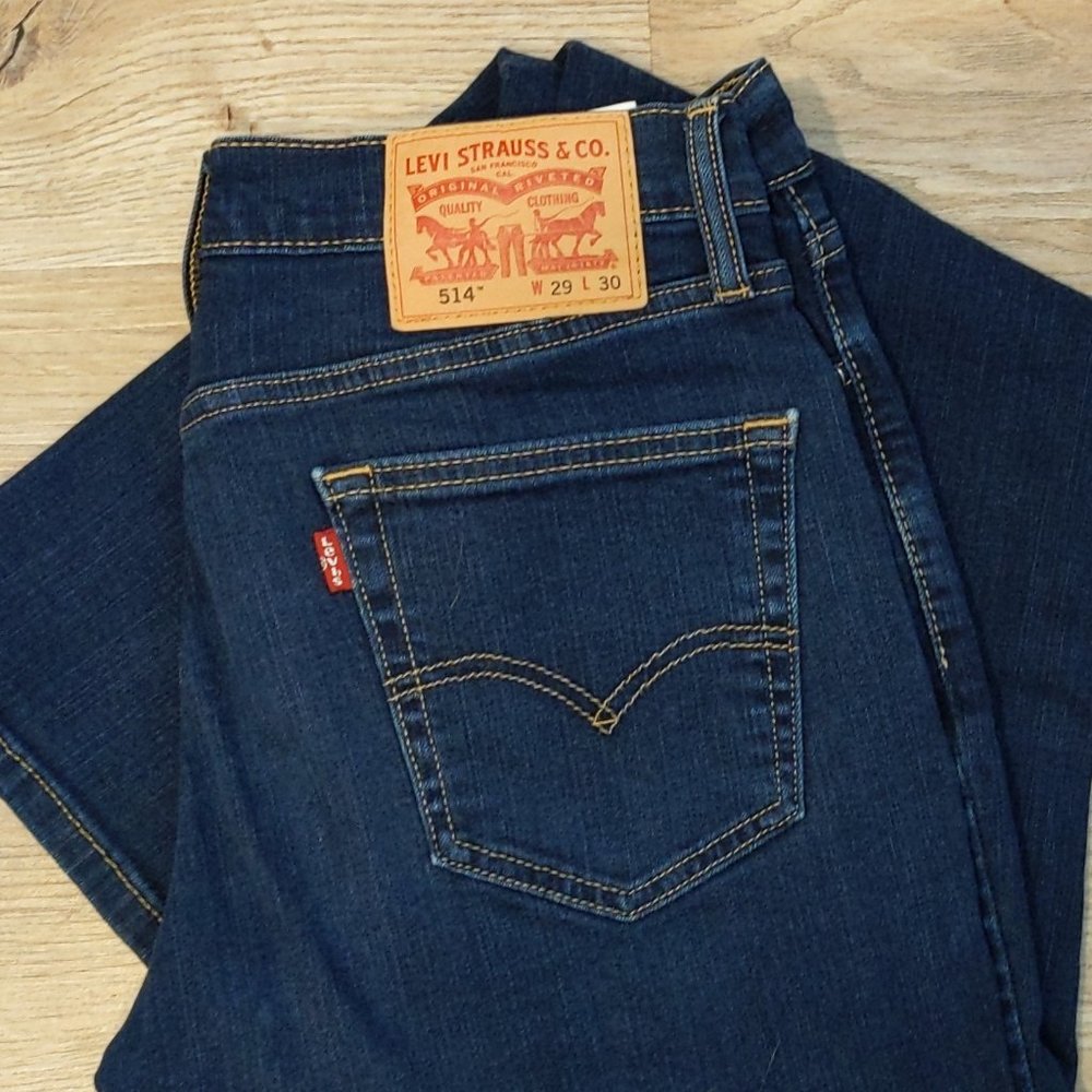 Levi 514 dark wash jeans